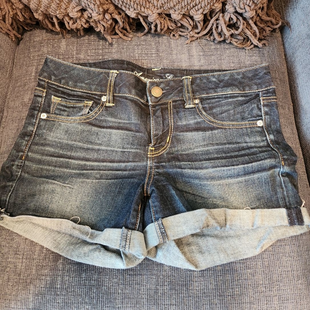 American Eagle High Waisted Stetch Shorts